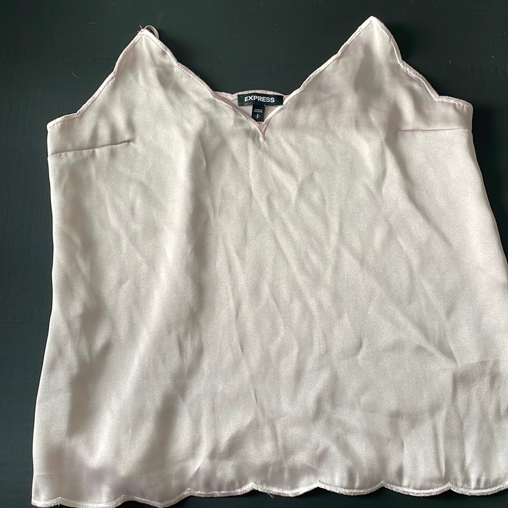 Express silky scallop cami